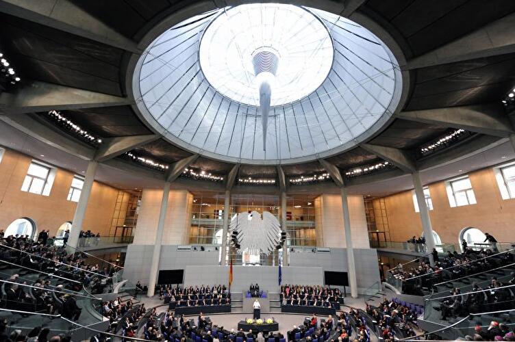 Papst Benedikt XVI. spricht im Deutschen Parlament