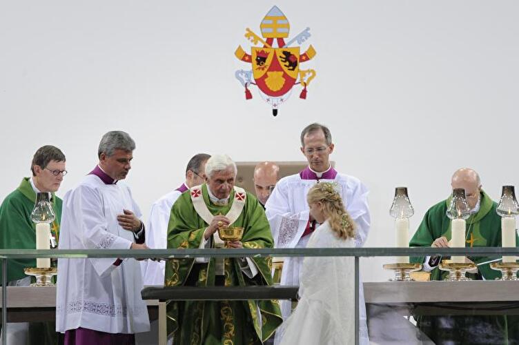 Papst-Messe im Berliner Olympiastadion