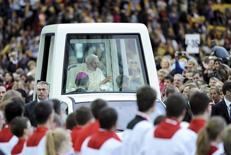 Papst-Messe im Berliner Olympiastadion