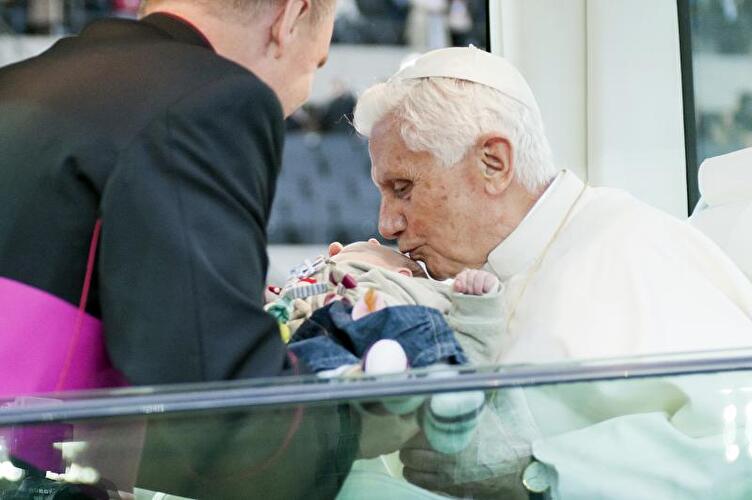 Papst-Messe im Berliner Olympiastadion