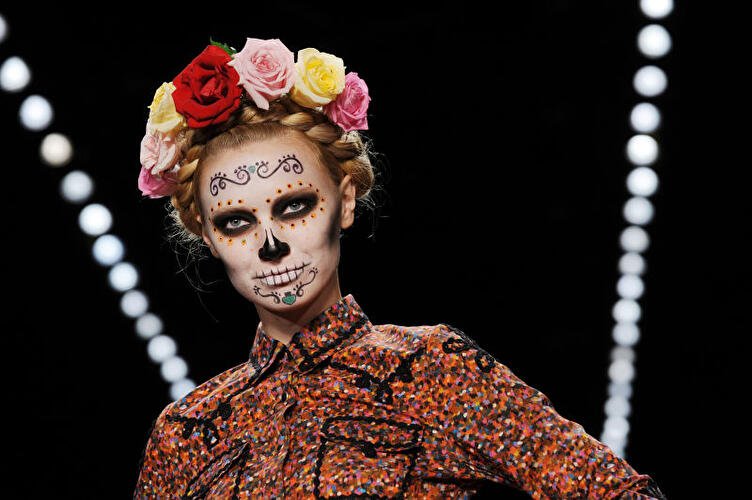 Skurrile Kreationen auf der Fashion Week