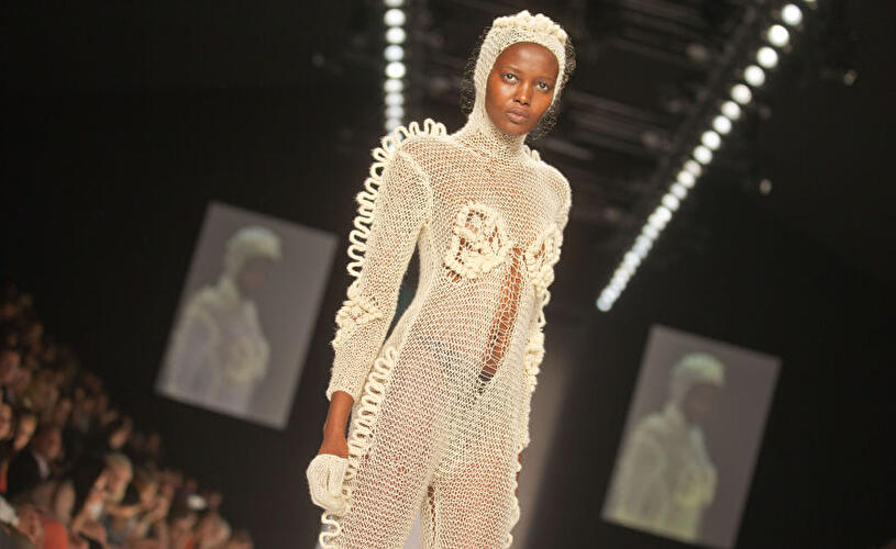 Skurrile Kreationen auf der Fashion Week