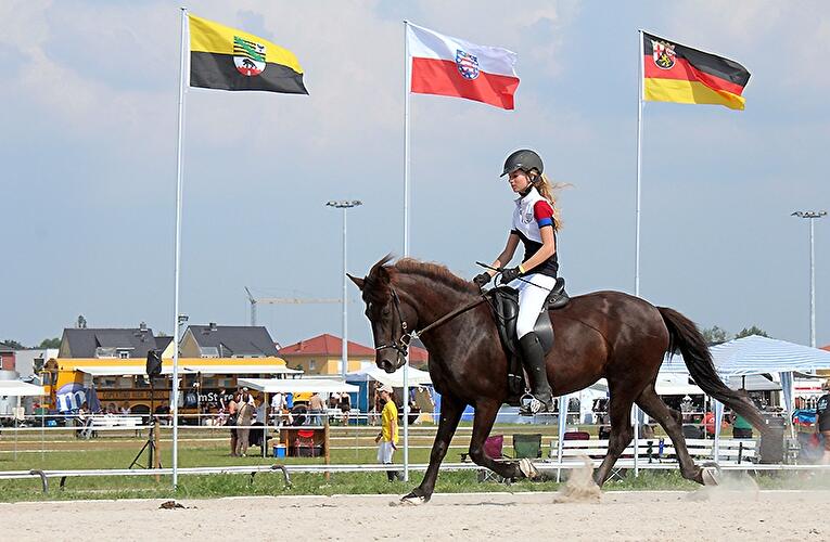 Eröffnung Ovalpferderennbahn Karlshorst  und Deutsche Jugend Islandpferd Meisterschaft 2012