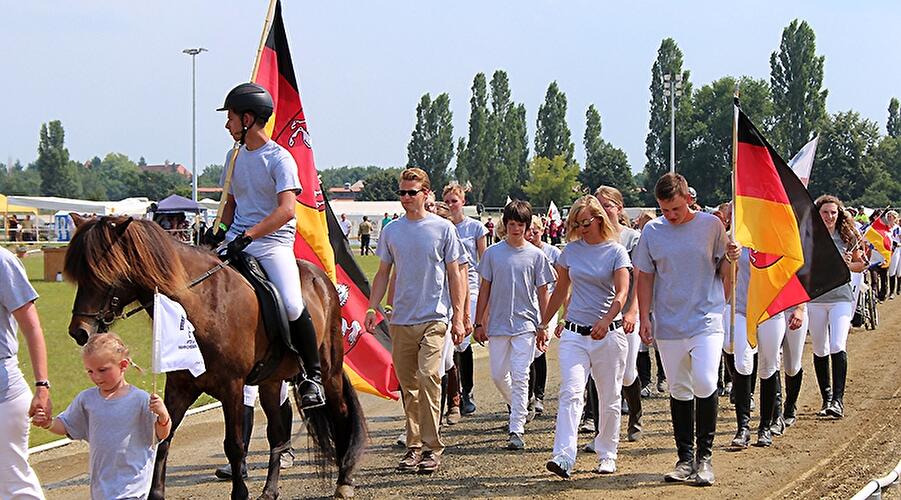 Eröffnung Ovalpferderennbahn Karlshorst  und Deutsche Jugend Islandpferd Meisterschaft 2012