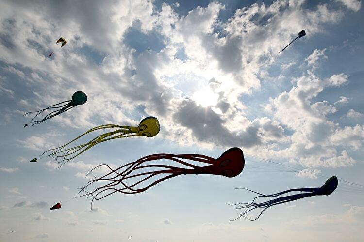 Drachenfest auf dem Tempelhofer Feld 2012