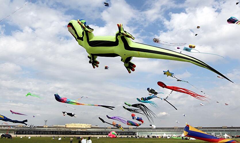 Drachenfest auf dem Tempelhofer Feld 2012