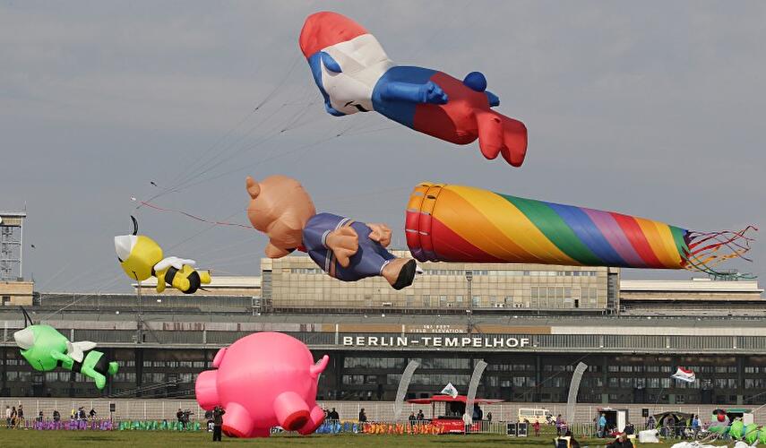 Drachenfest auf dem Tempelhofer Feld 2012