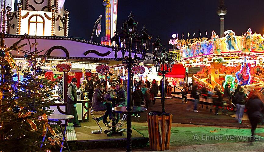 Weihnachtsmarkt am Alexa 2012