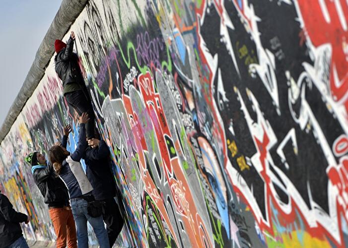 Demonstration zum Erhalt der East Side Gallery