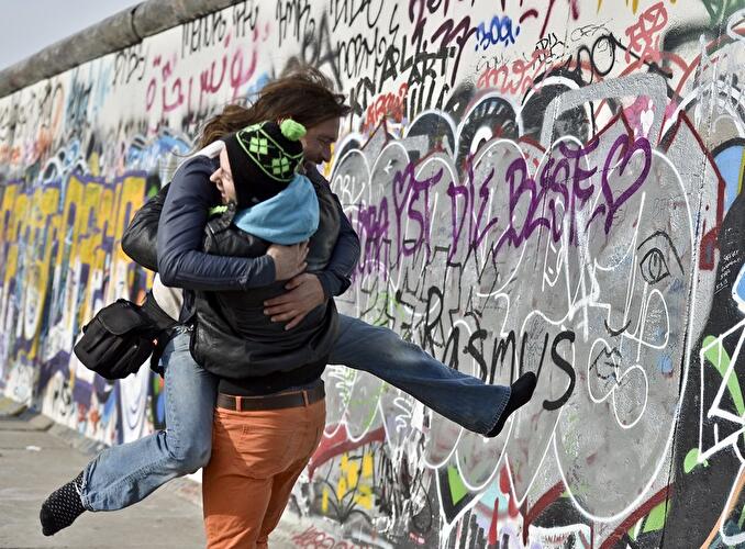 Demonstration zum Erhalt der East Side Gallery