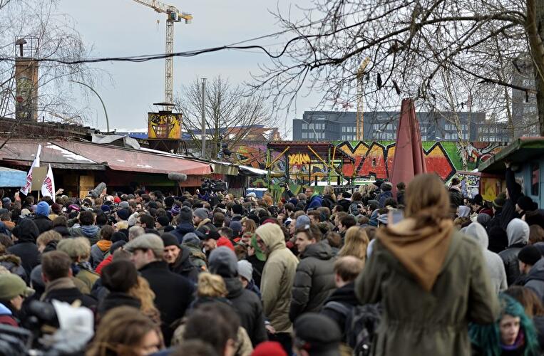 Demonstration zum Erhalt der East Side Gallery