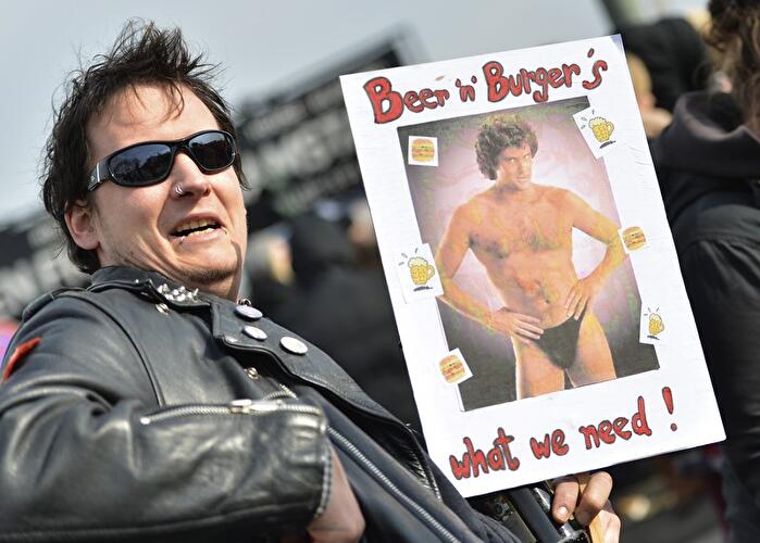 Demonstration zum Erhalt der East Side Gallery