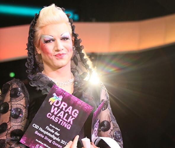 Drag Walk Casting