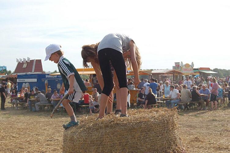 Strohballenfest