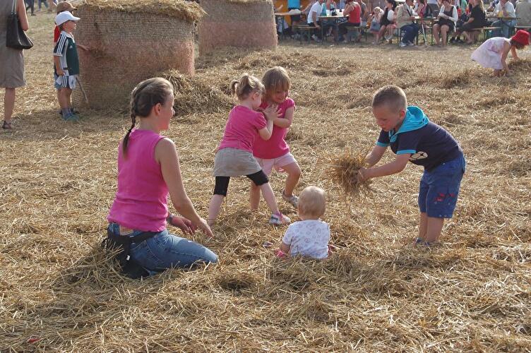 Strohballenfest