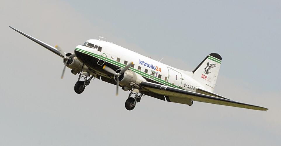 "Rosinenbomber" aus England in Schönefeld