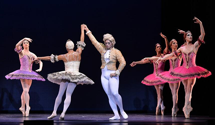 Les Ballets Trockadero de Monte Carlo