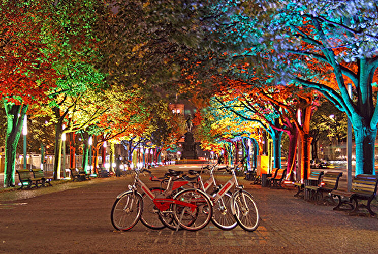 Berlin Lights - Eine Hauptstadt im farbigen Lichtermeer