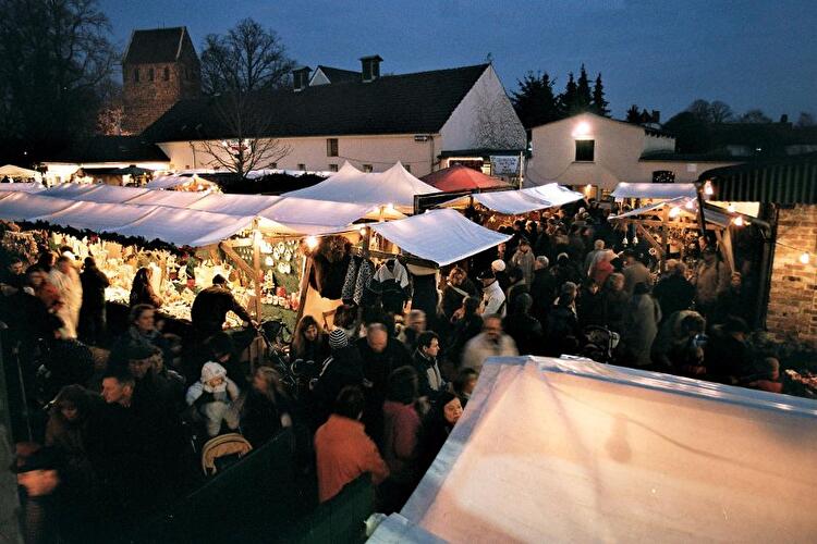 Weihnachtsmarkt auf Lehmanns Bauernhof