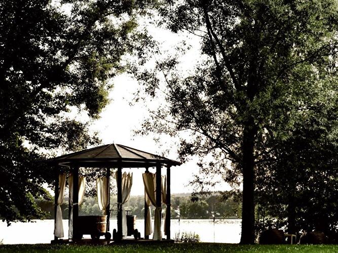 Ein Moorbad im Freien