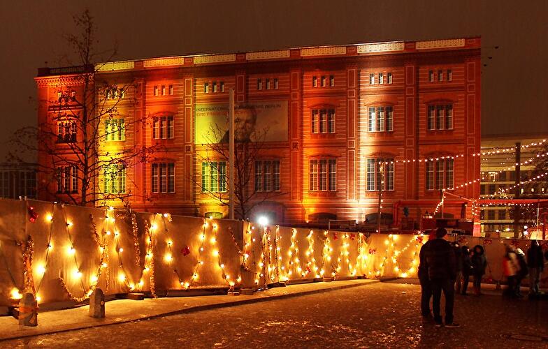 Weihnachtsmarkt am Opernpalais 2013