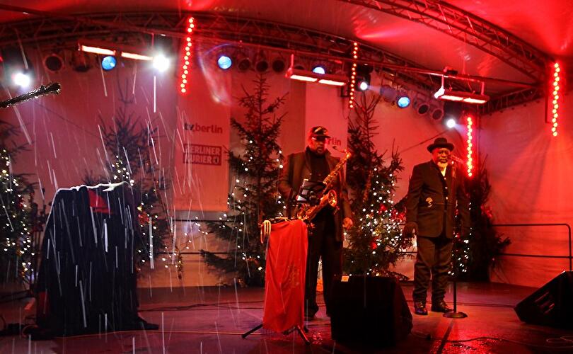Weihnachtsmarkt am Opernpalais 2013