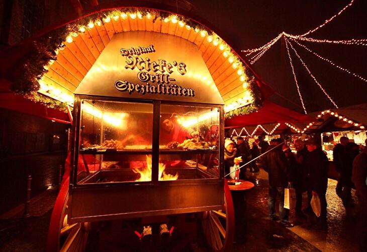 Weihnachtsmarkt am Opernpalais 2013