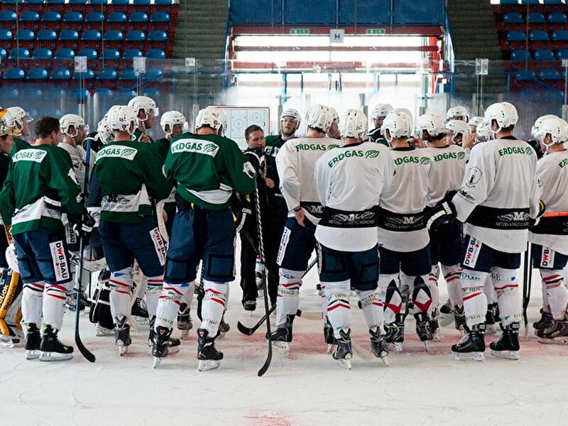 Saison 2014/15: Auftaktraining bei den Eisbären Berlin