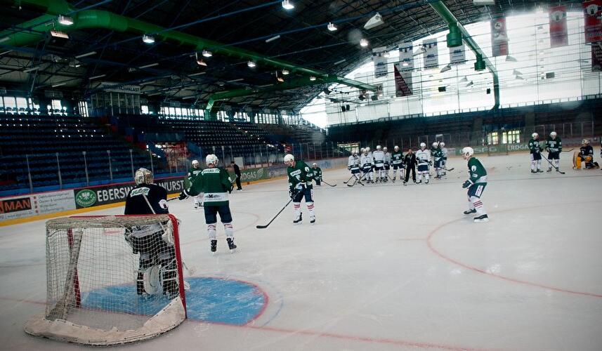 Saison 2014/15: Auftaktraining bei den Eisbären Berlin