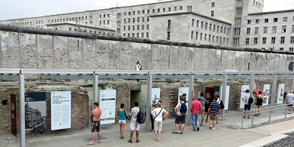 "Der Warschauer Aufstand 1944" in der Topographie des Terrors