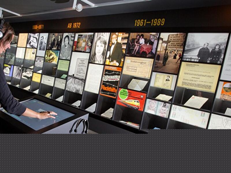 Ausstellung zum Thema Fluchthilfe für DDR-Bürger