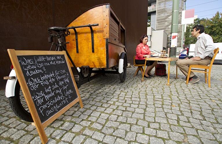 Kunstaktion: Maueramt