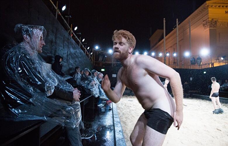 "Fallen" - Tanztheater von Sebastian Nübling und Ives Thuwis