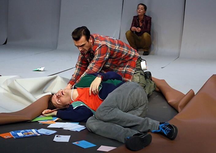 "Supergute Tage" im Grips-Theater