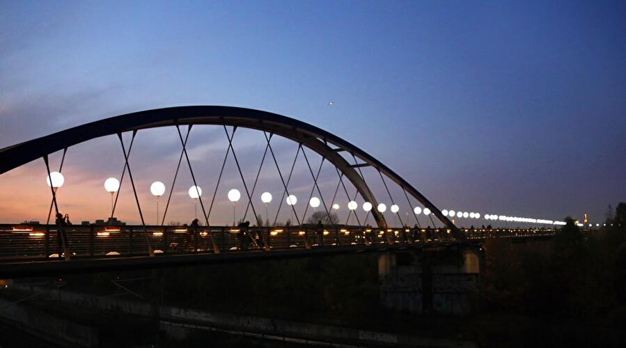 25 Jahre Mauerfall: Lichtgrenze