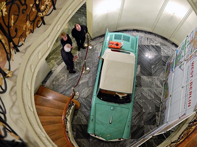 Ausstellung: "West:Berlin"
