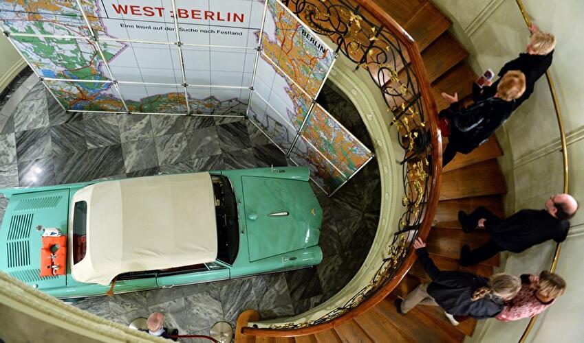 Ausstellung: "West:Berlin"