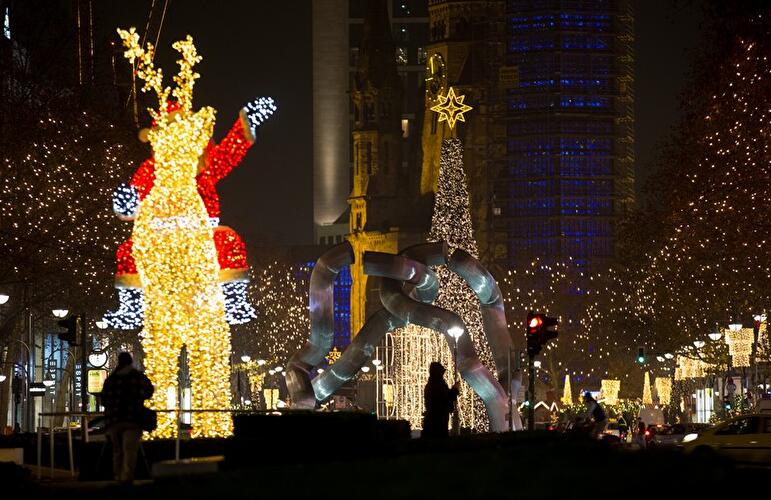 Weihnachtsbeleuchtung am Kurfürstendamm 2014