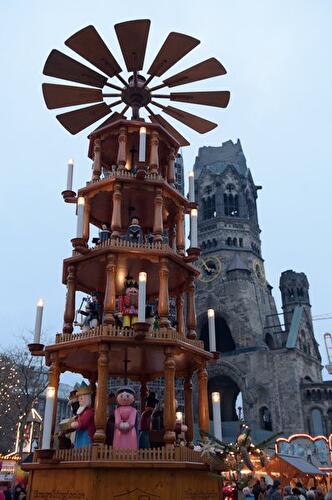 Weihnachtsmarkt an der Gedächtniskirche 2014