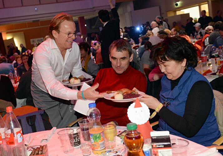 Frank Zanders Weihnachtsfeier für Obdachlose