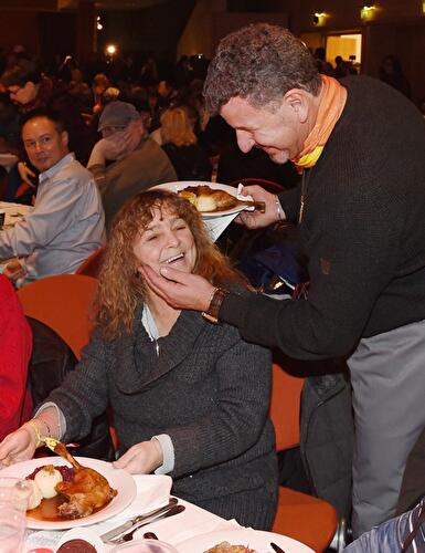 Frank Zanders Weihnachtsfeier für Obdachlose