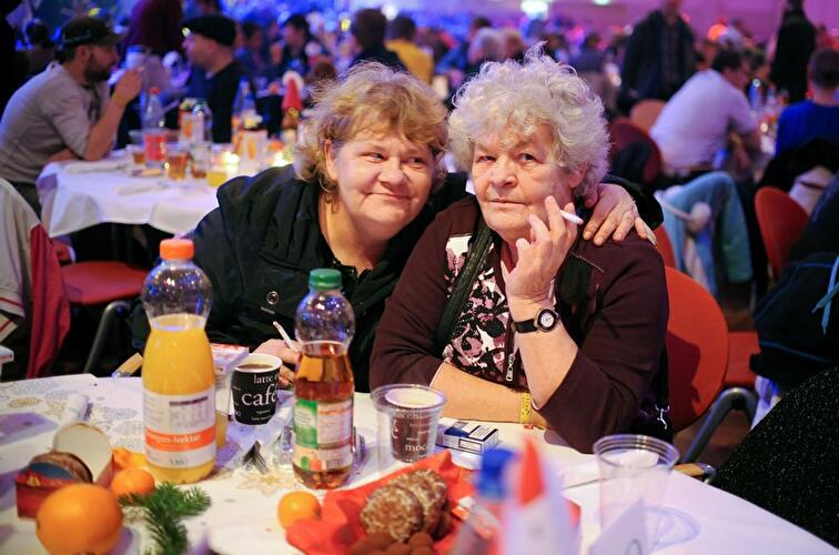 Frank Zanders Weihnachtsfeier für Obdachlose
