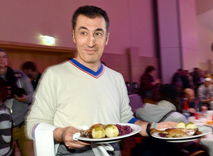 Frank Zanders Weihnachtsfeier für Obdachlose