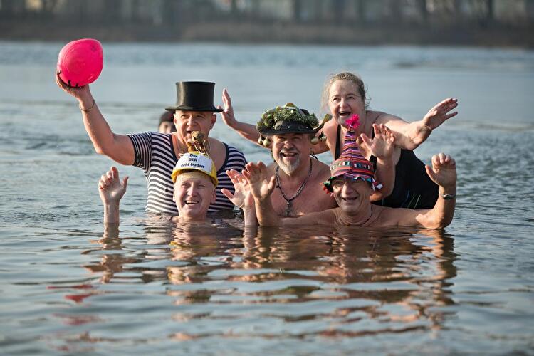 Neujahrsschwimmen