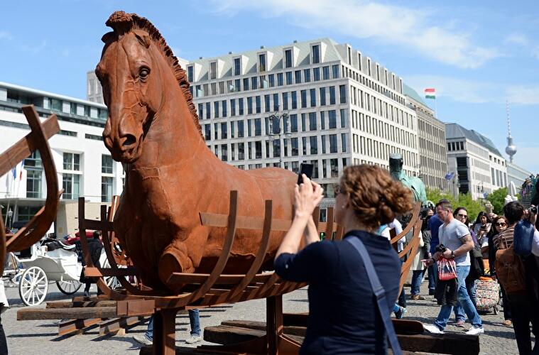 Pferdeskulpturen vor dem Brandenburger Tor