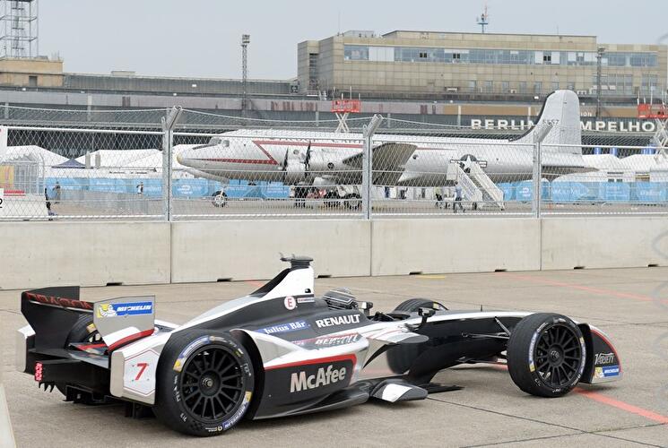 Formel E Rennen auf dem Tempelhofer Feld