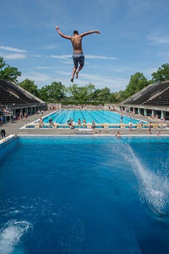 Splash Diving Contest