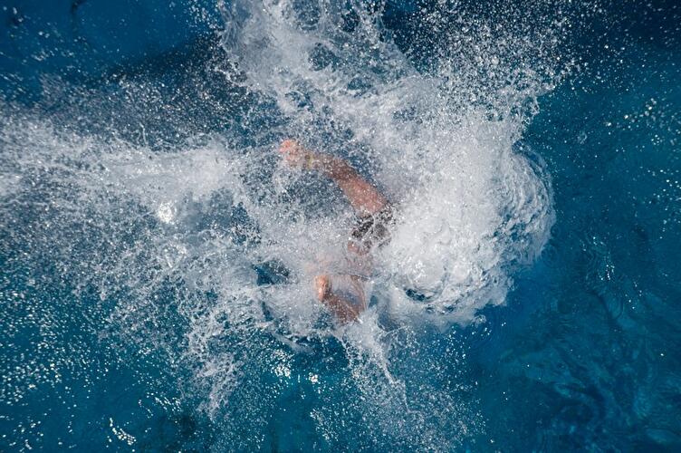 Splash Diving Contest