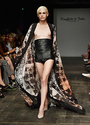 Verrückte Kreationen Berlin Fashion Week Juli 2015