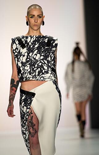 Verrückte Kreationen Berlin Fashion Week Juli 2015